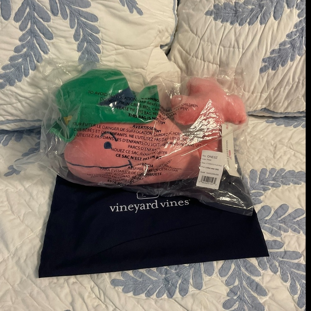 Vienyard vines plush whale at. Patrick’s day leprechaun stuffed animal plush new